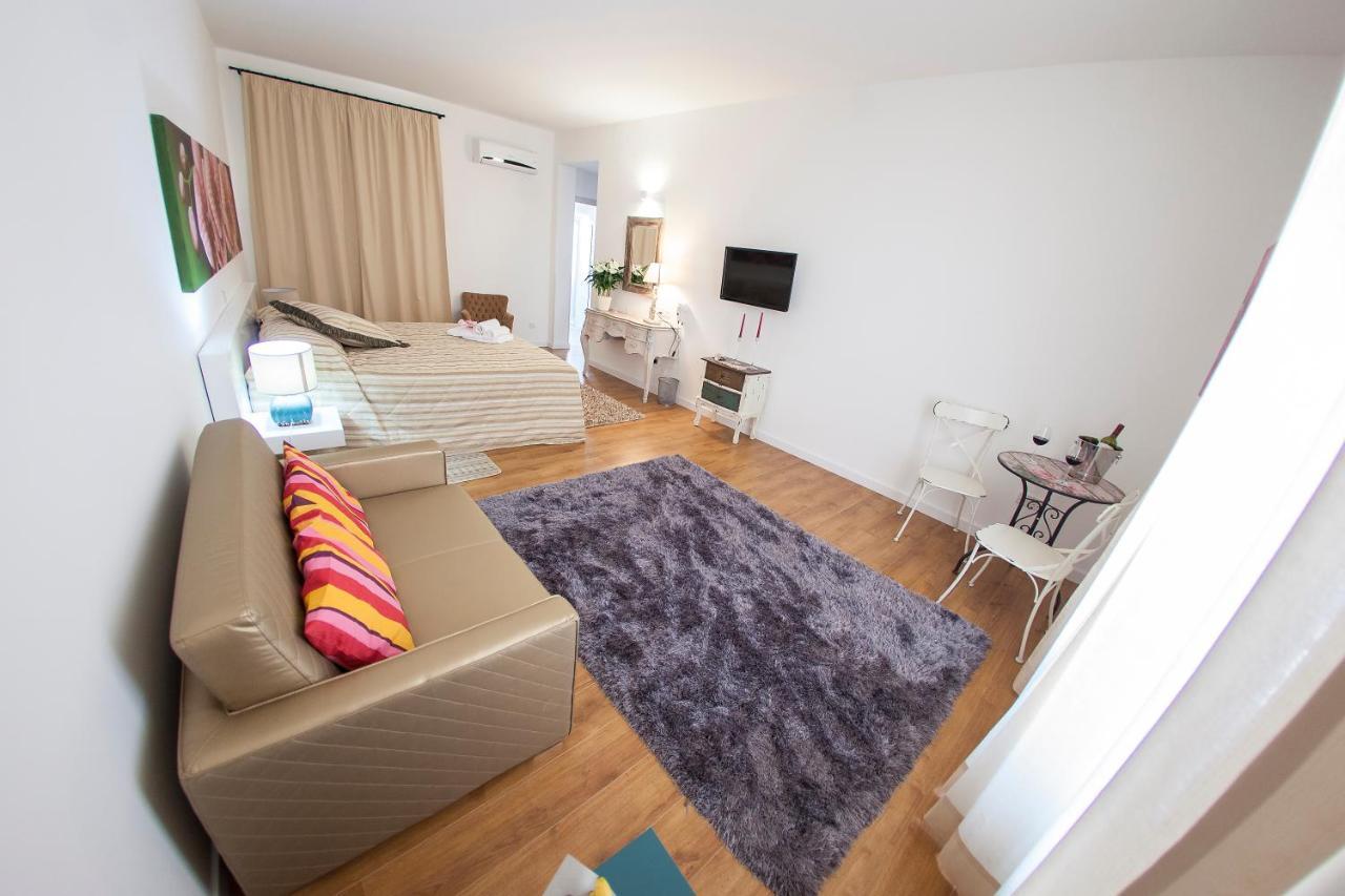 Operetta House Apartment ลาร์นาคา ภายนอก รูปภาพ