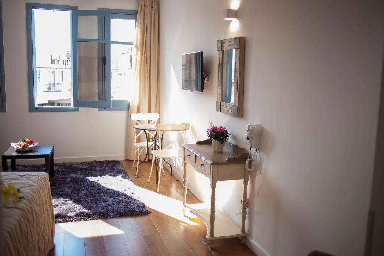 Operetta House Apartment ลาร์นาคา ภายนอก รูปภาพ